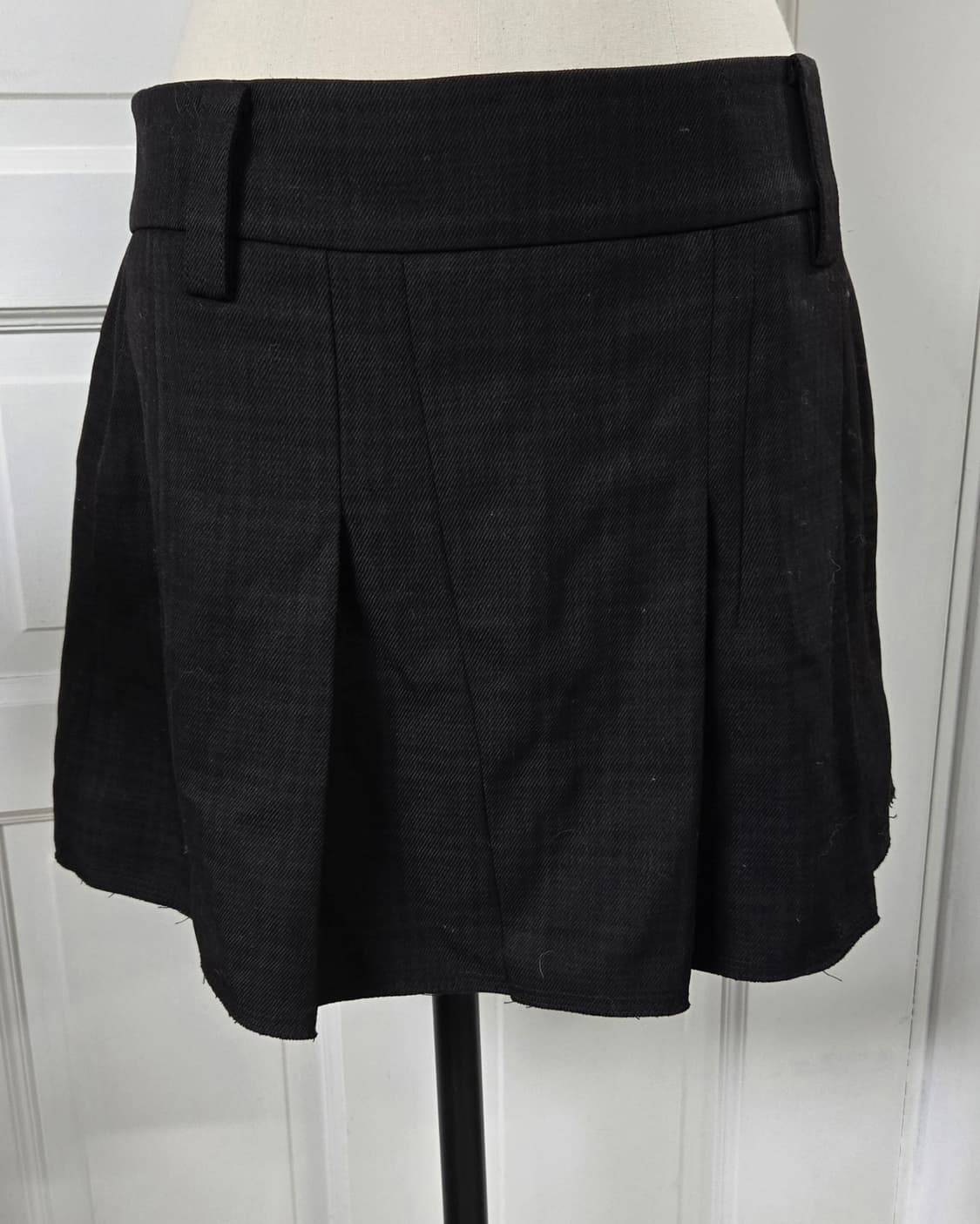 앤아더스토리즈 오프숄더니트/럭키마르쉐 스커트새상품 상품이미지8