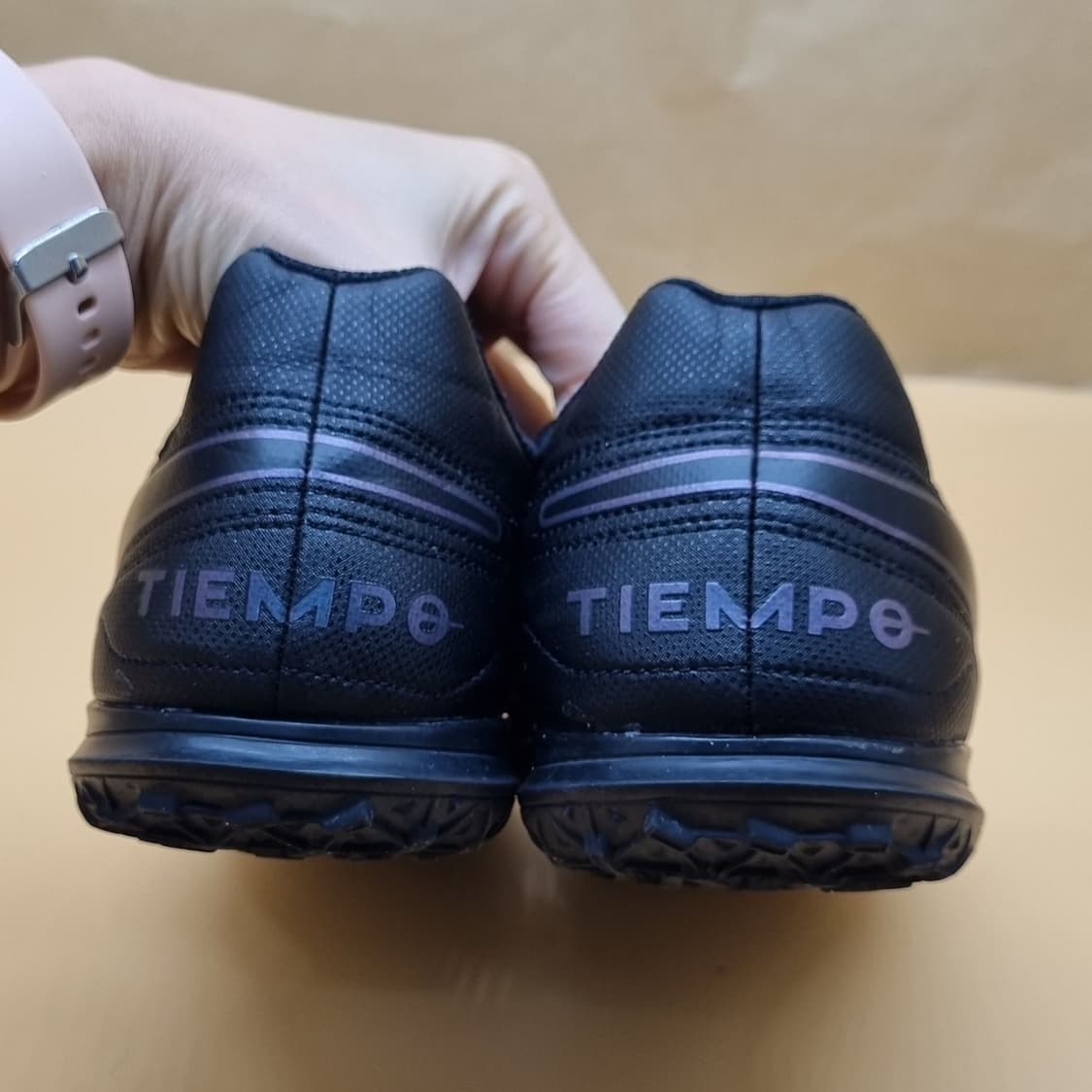 나이키 티엠포 레전드8 풋살화255. 상품이미지4