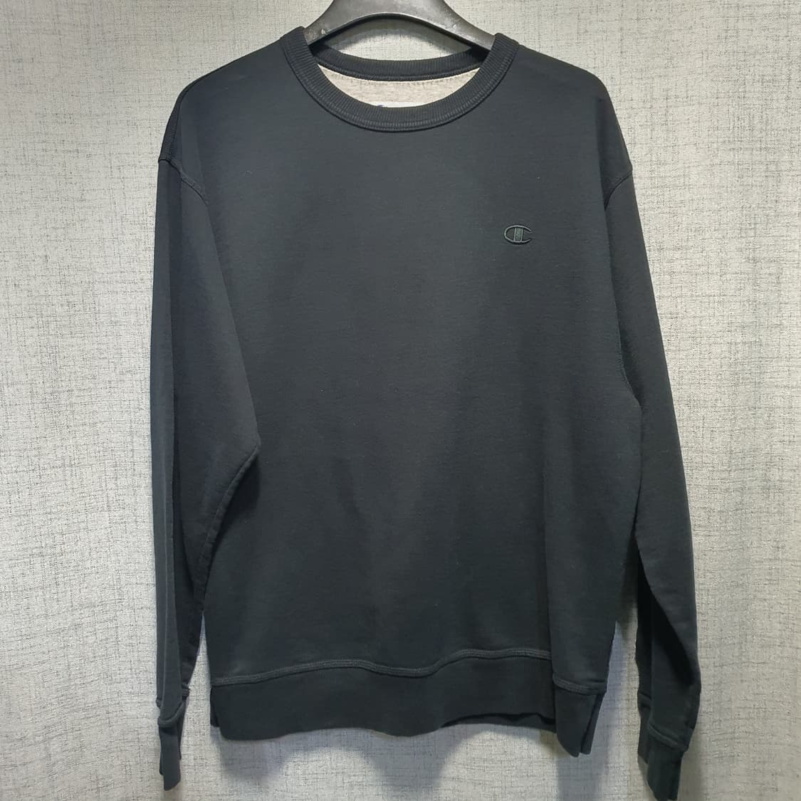 챔피온 로고 블랙  맨투맨 상품이미지1