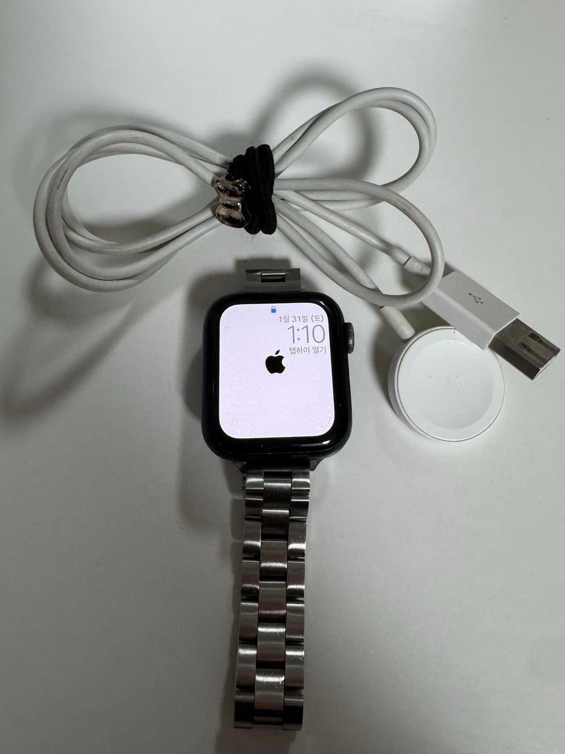 애플워치6 40mm GPS 알루미늄 배터리효율 84 충전케이블 포함 상품이미지1