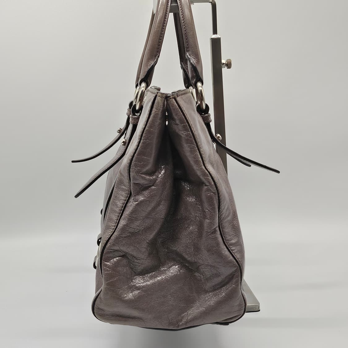 정품 미우미우 비텔로 샤인 투웨이백 (그레이) 상품이미지4