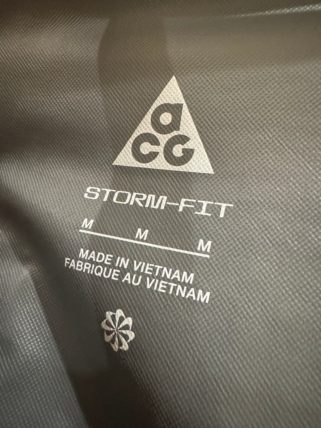 나이키 ACG 스톰핏 자켓 M 포튼더스트 상품이미지3