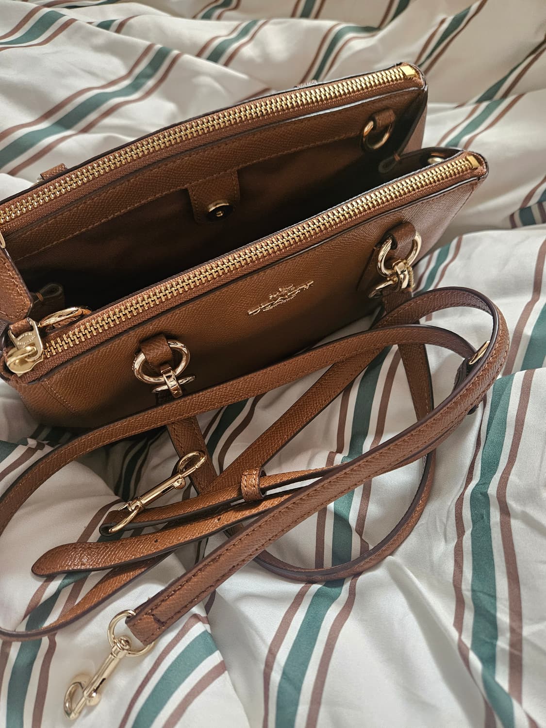 COACH New York 토트/크로스백 (스트랩 포함) 상품이미지4