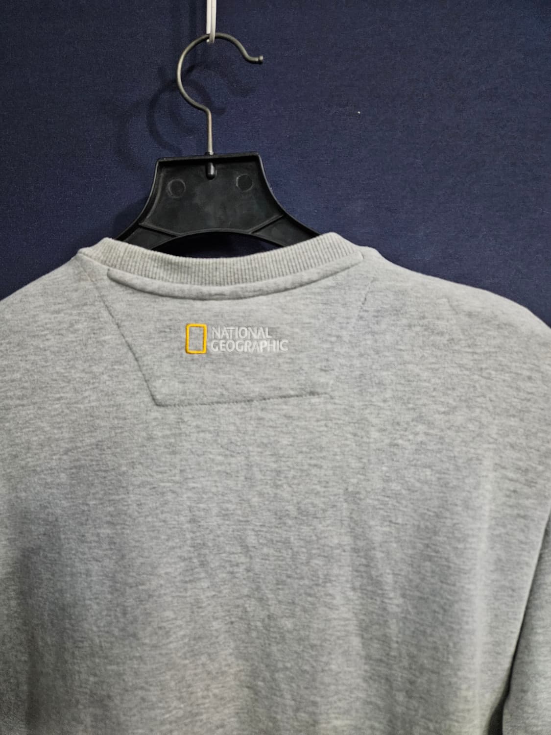 내셔널지오그래픽 그레이 남성 세미오버핏 95 맨투맨  상품이미지8