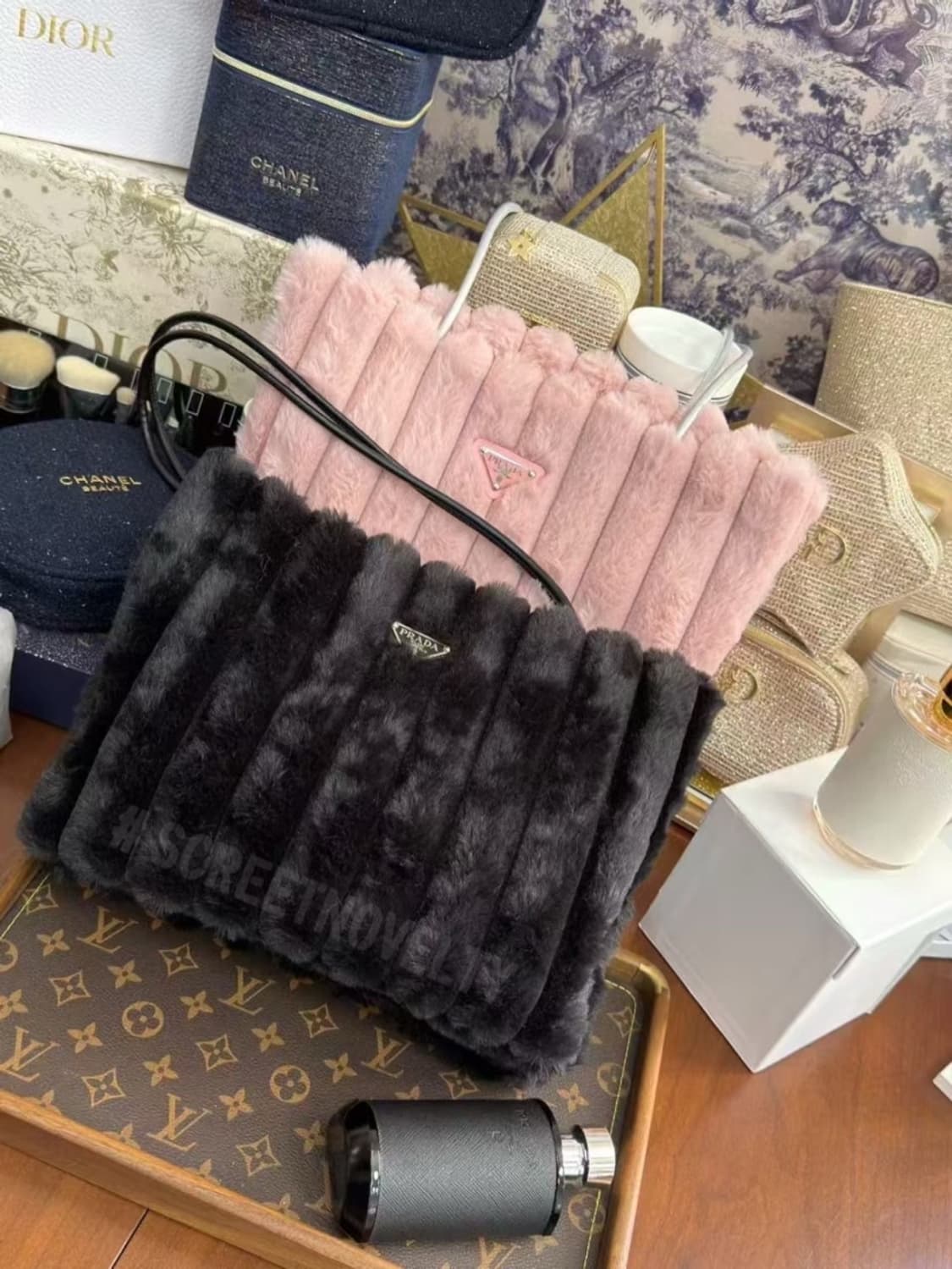 프라다뷰티 퍼 숄더백 블랙 VIP 기프트백 상품이미지6