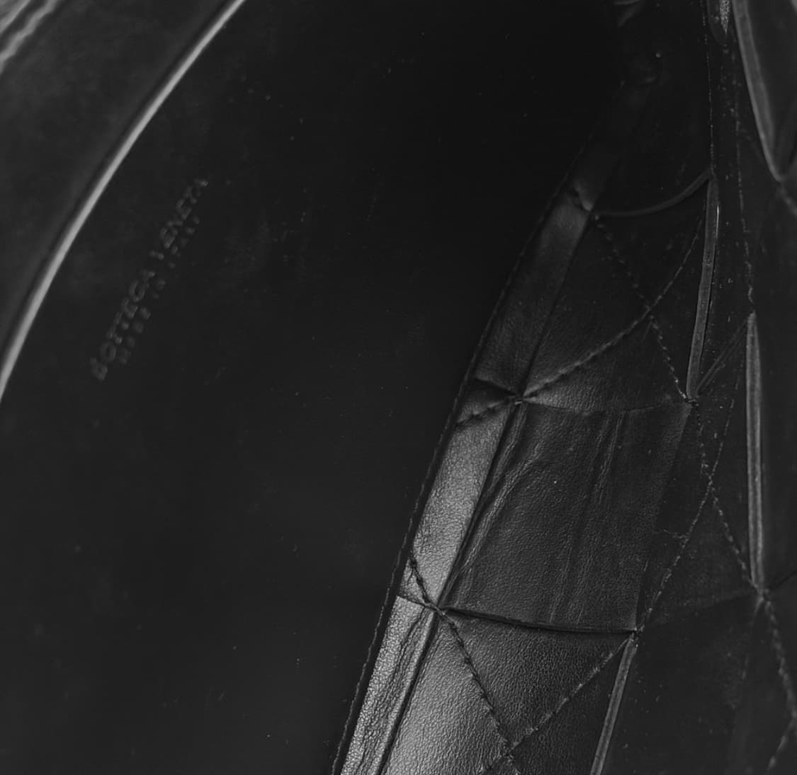 [S] 보테가베네타 인트레치아토 레더 카세트 클러치백 스몰 블랙 상품이미지7