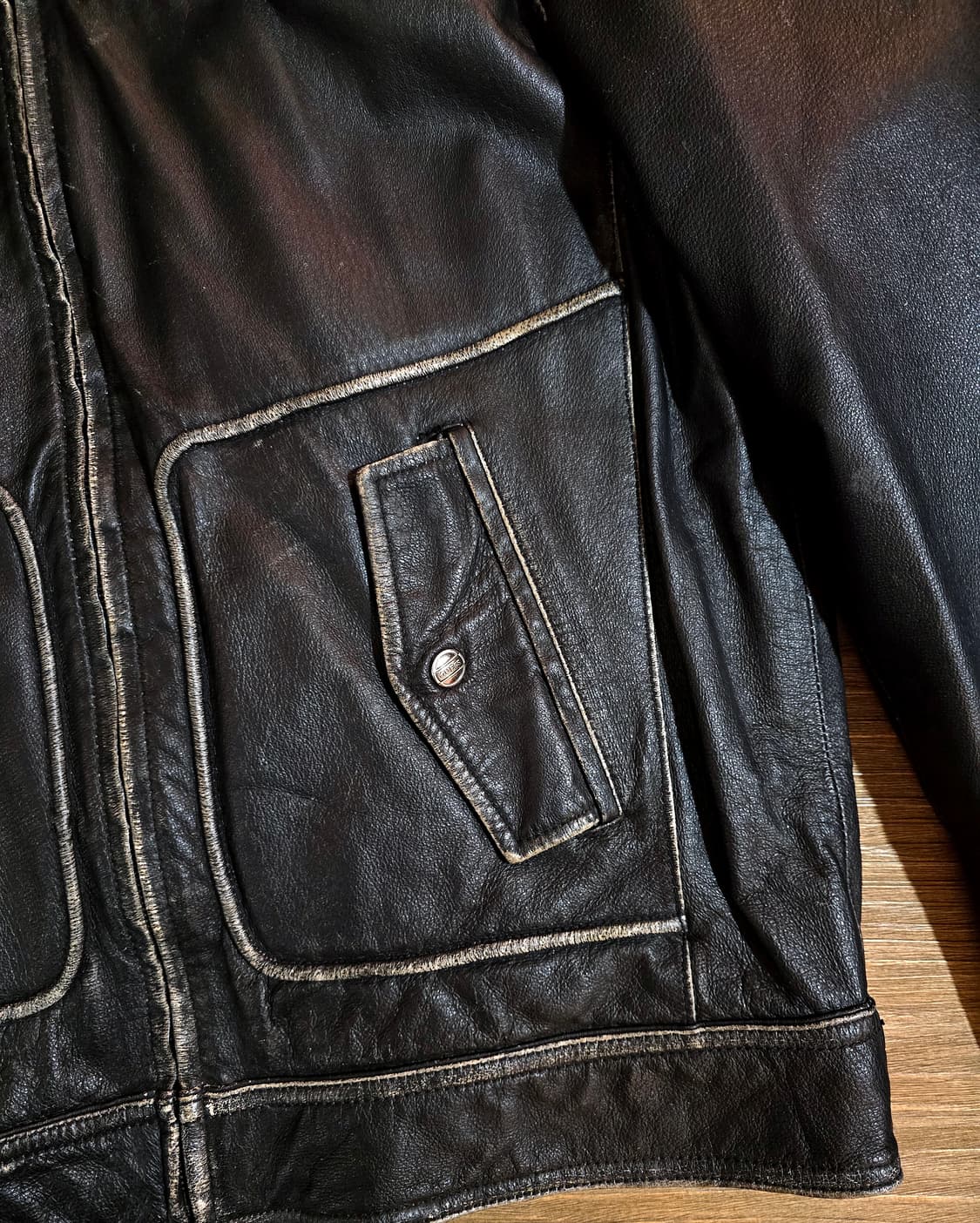 00s 게스 콘트라스트 스티치 레더 자켓 (Guess Leather) 상품이미지3