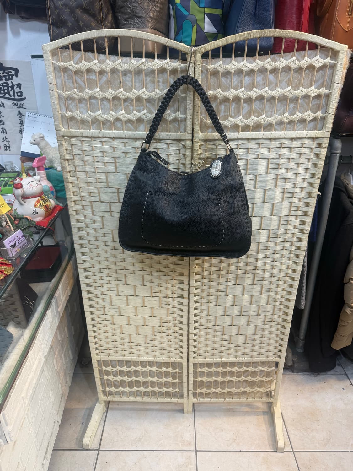 정품 펜디 셀러리아 쇼퍼백 팝니다 상품이미지1