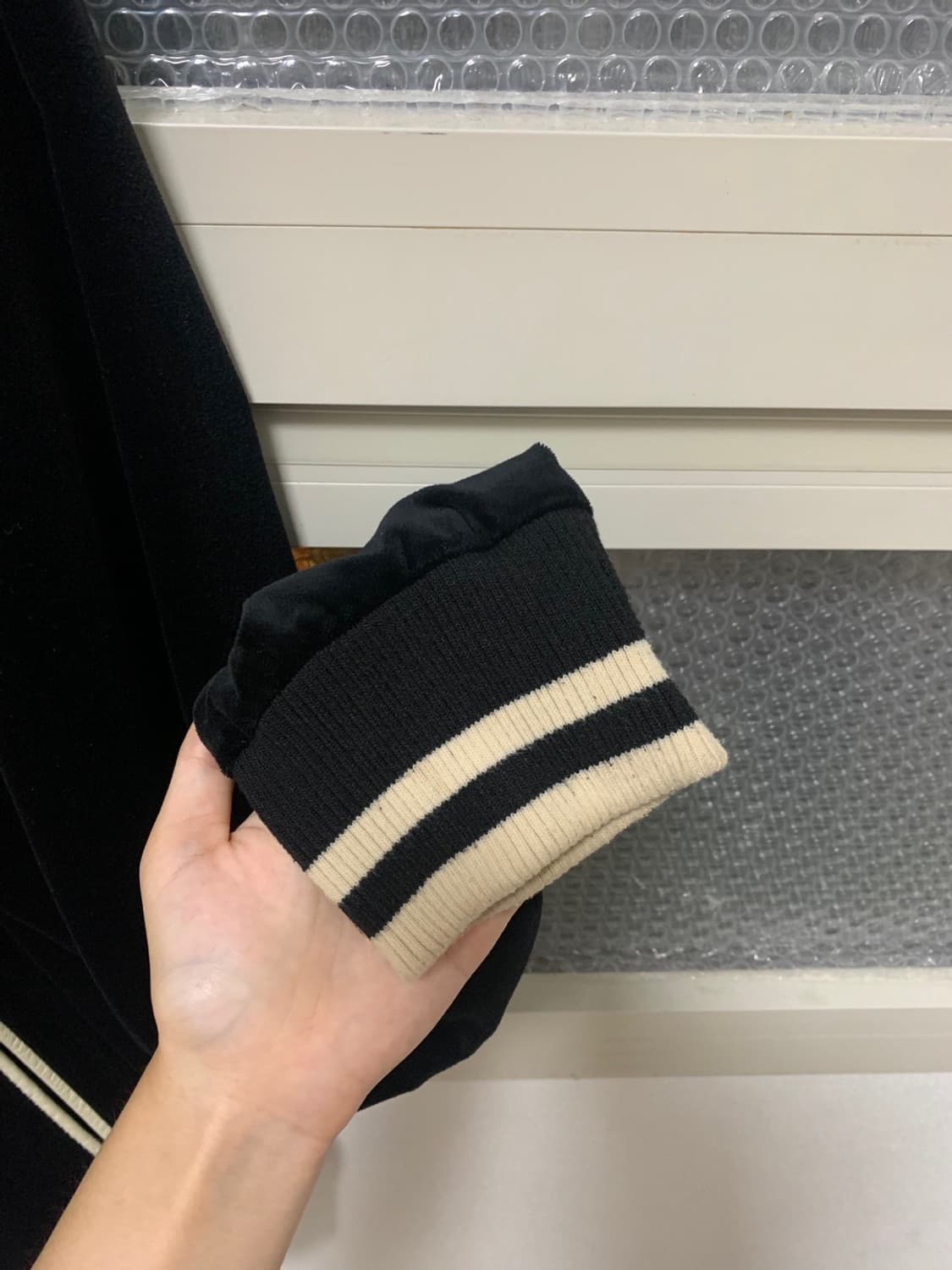 [M] 유스 22FW 트랙 자켓 블랙 벨벳 상품이미지5