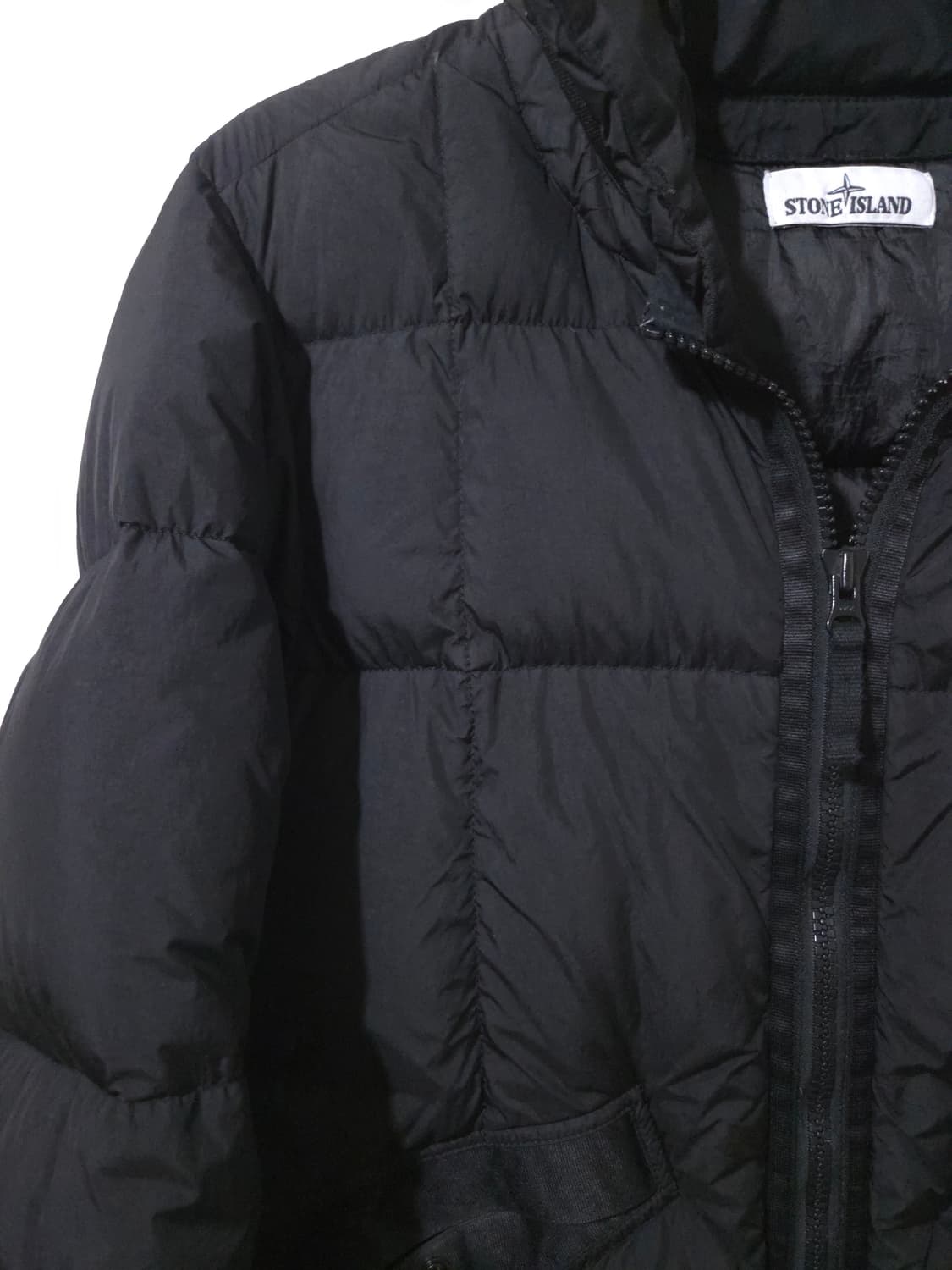 [새상품급, 21Fw] 스톤아일랜드 크링클랩스 패딩 M size 상품이미지4