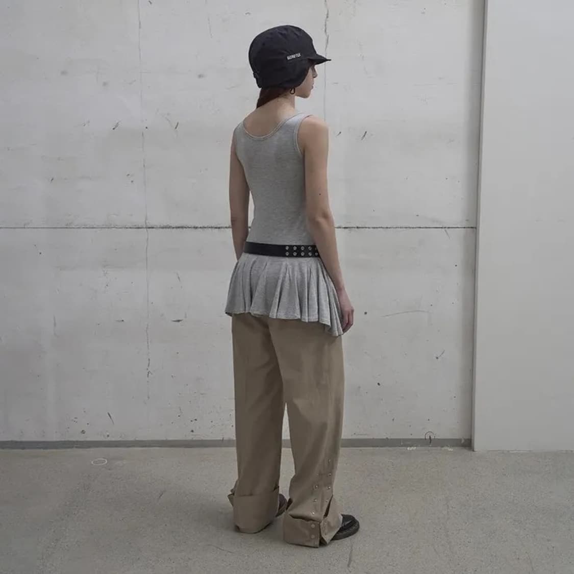 lcdc frill sleeveless top grey   ss size 상품이미지2