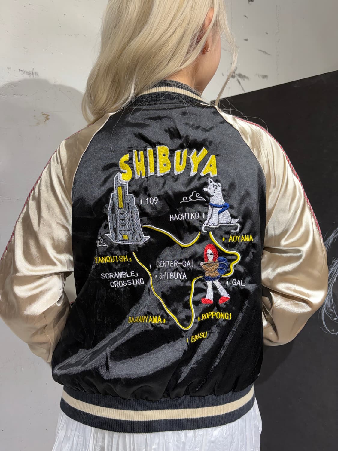 JPN 일본 빈티지 뱅퀴시 시부야 자수 사틴 스카쟌 수니베어 스카잔 상품이미지1