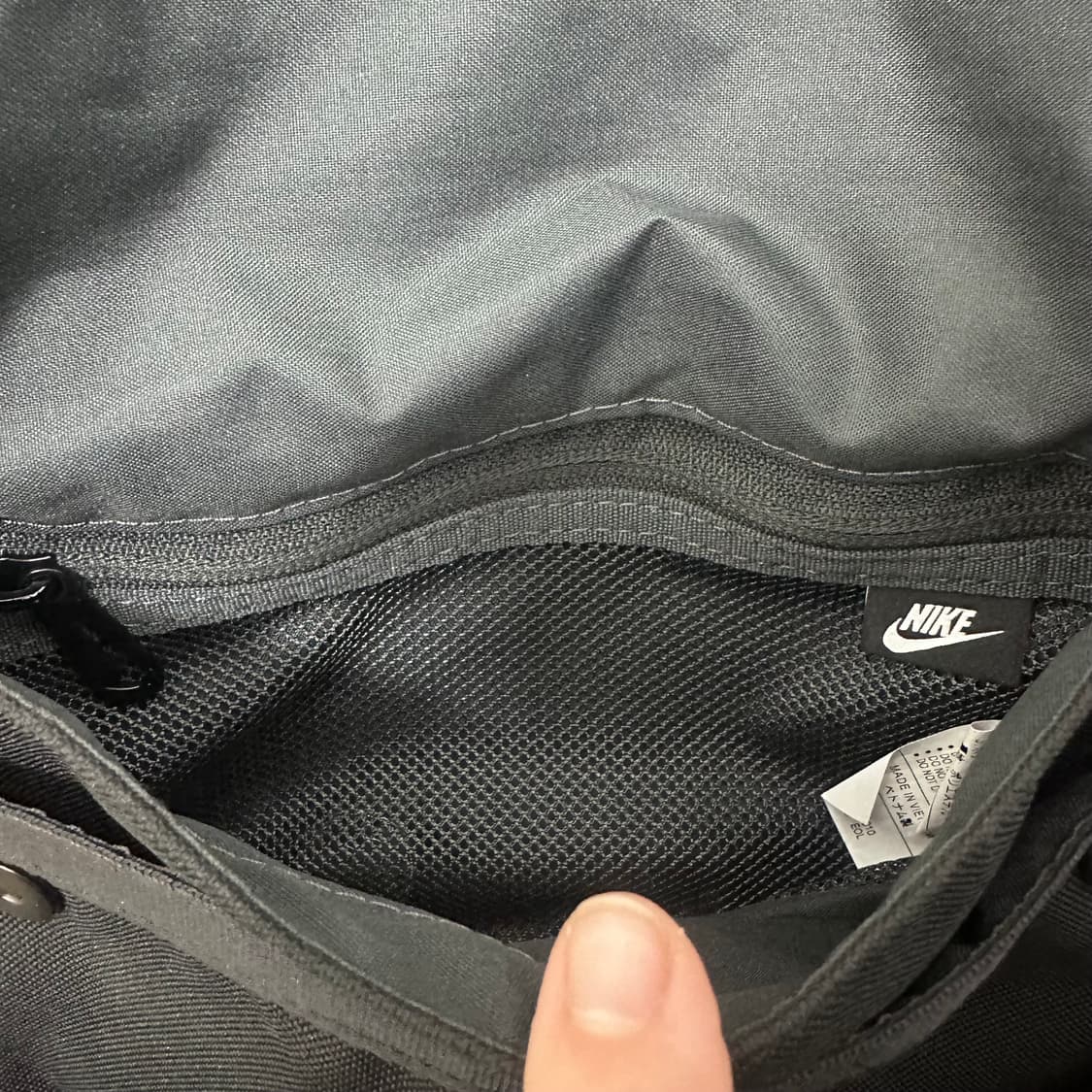 NIKE 나이키 미니 메신저백 크로스백 가방 블랙 상품이미지4