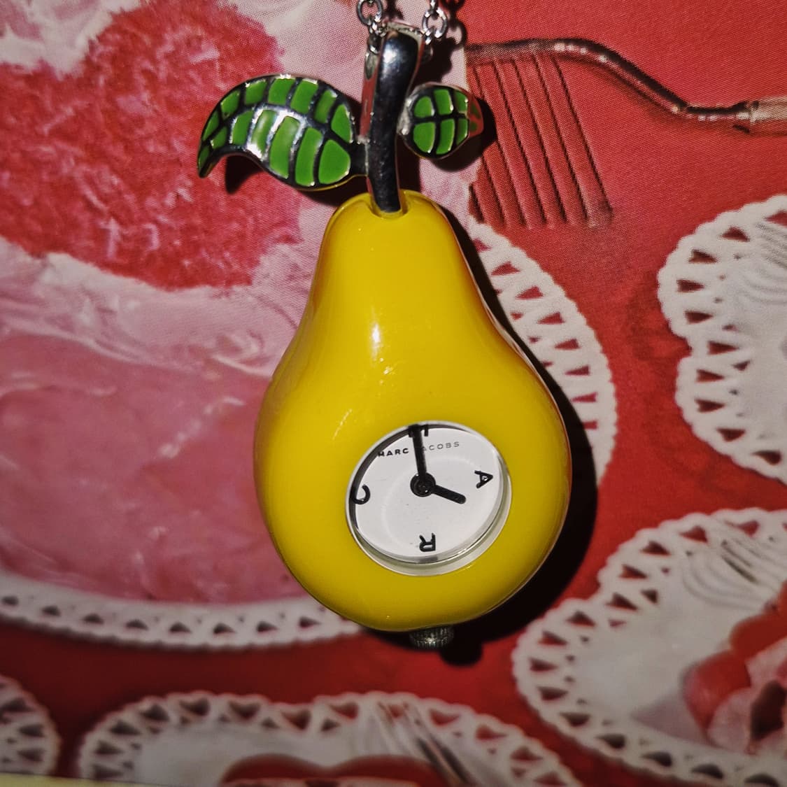 마크제이콥스 빅 서양배 시계 목걸이 상품이미지6