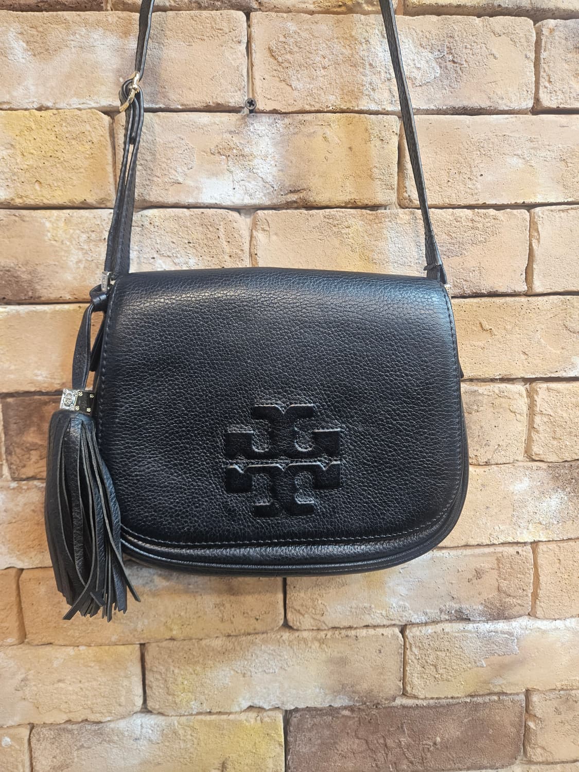 토리버치 블랙 가죽 크로스백 상품이미지1