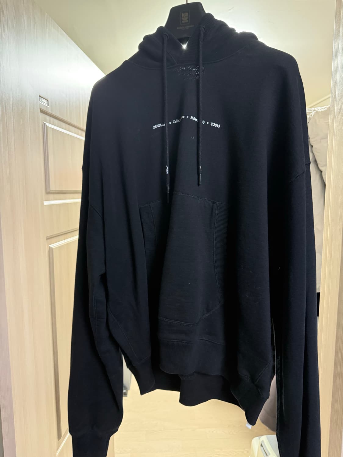 오프화이트 후드티 상품이미지3
