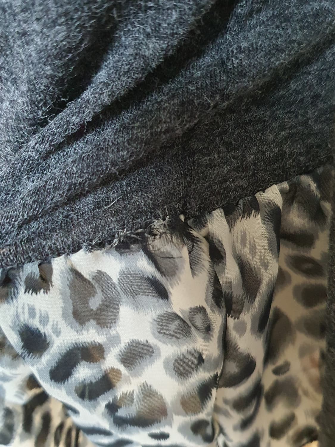 [갸루] 레오파드 리본 롱티 블라우스 상품이미지3