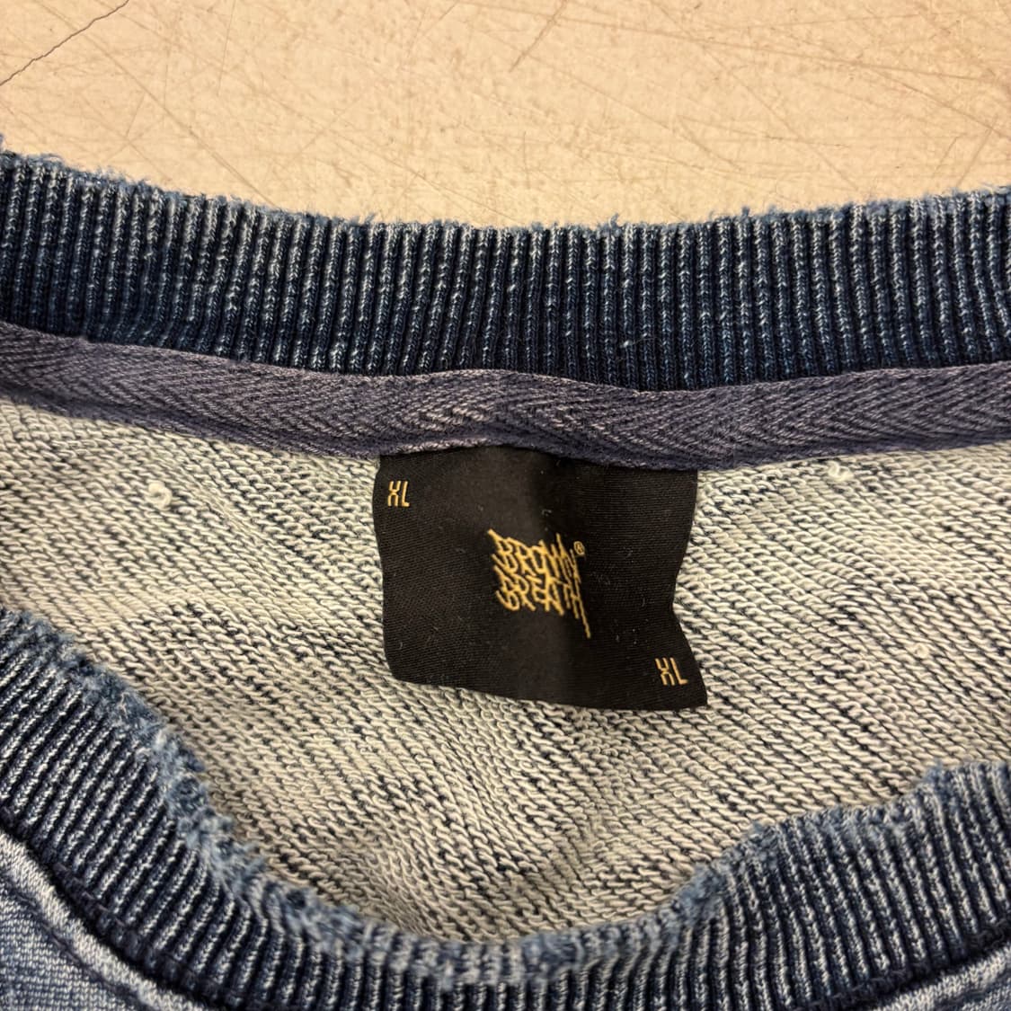 브라운브레스 빅로고 피그먼트 맨투맨 상품이미지3