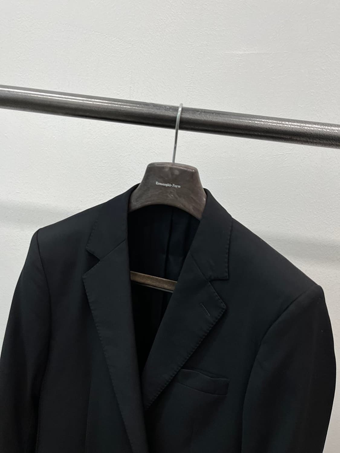 105) 구찌  
블랙 트윌 자켓 춘추 자켓 상품이미지3