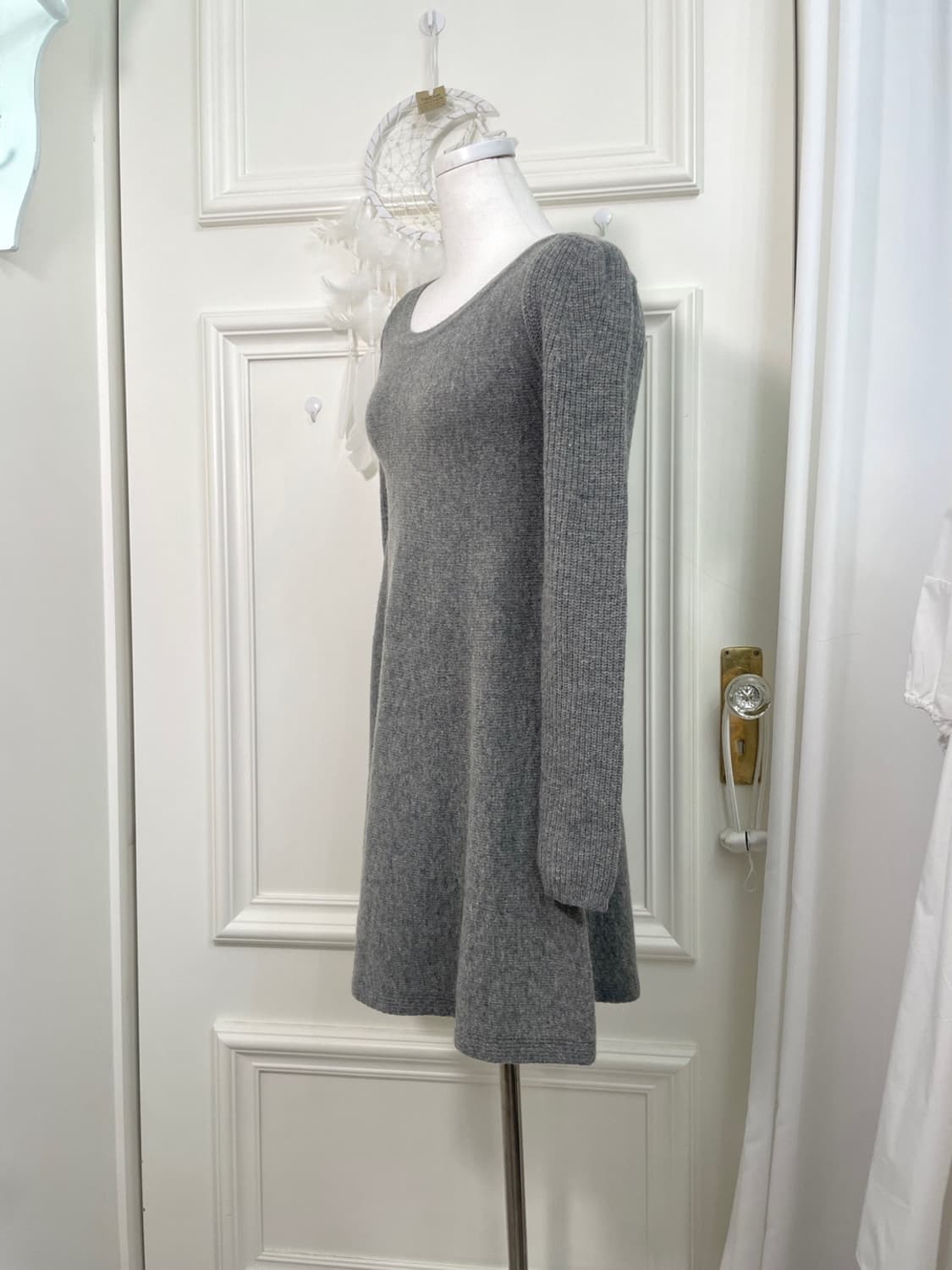 charcoal puff sleeve basic flare knit op 상품이미지2