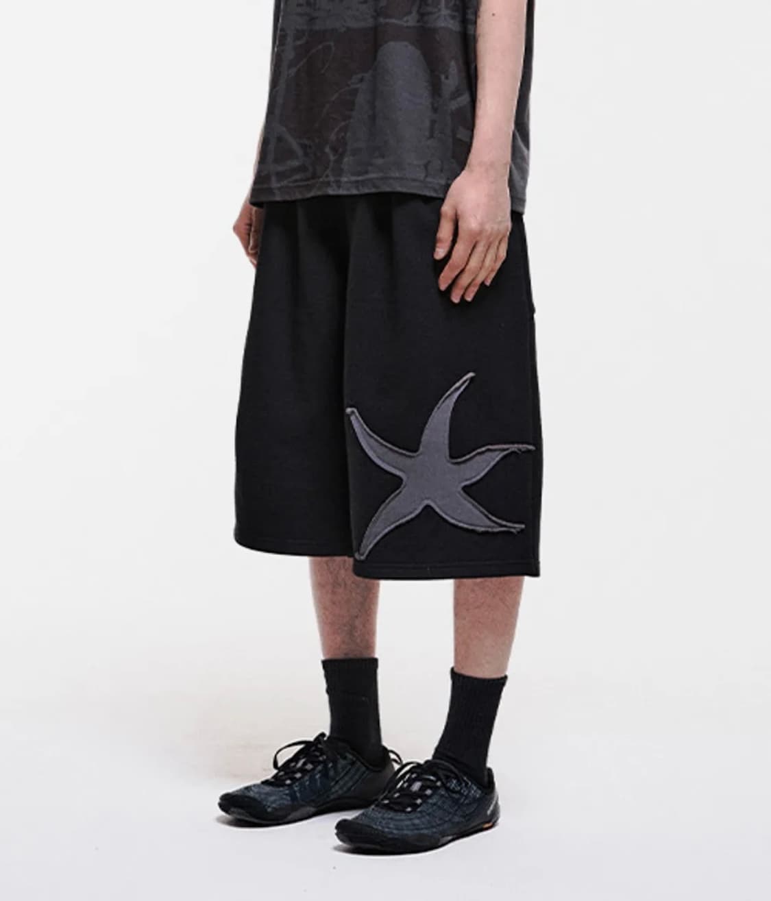 더콜디스트모먼트 더콜디 TCM 스타피쉬 하프 스웻 팬츠 버뮤다 블랙 L 상품이미지1