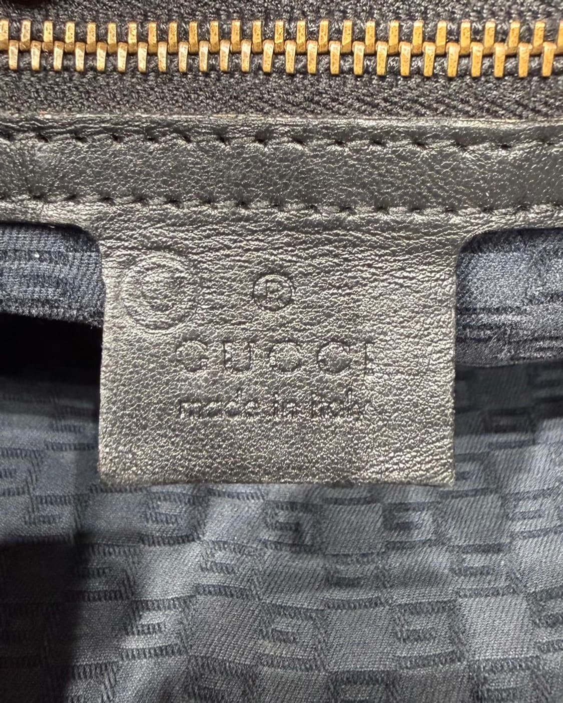 구찌 블랙 크레센트 포셰트 숄더백  상품이미지8