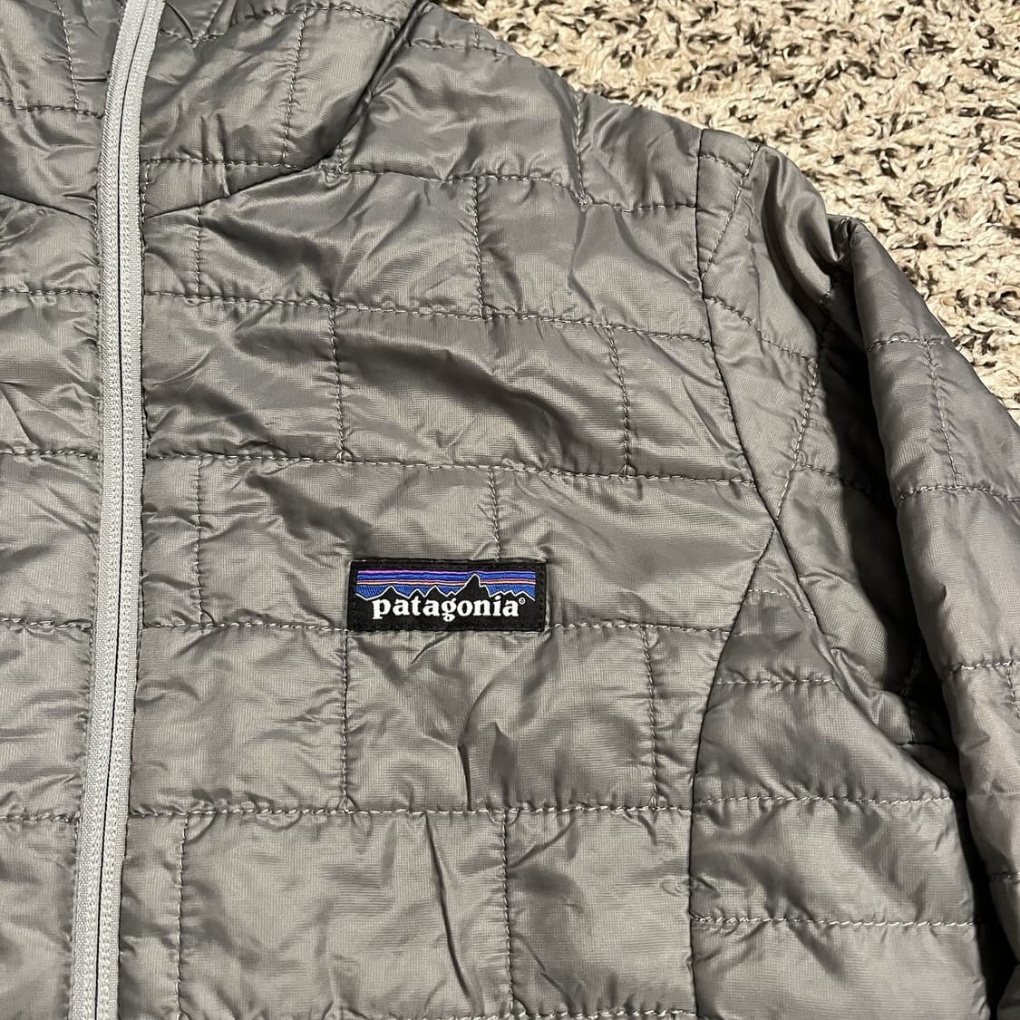 파타고니아 나노 퍼프 후디 경량패딩 그레이 상품이미지2