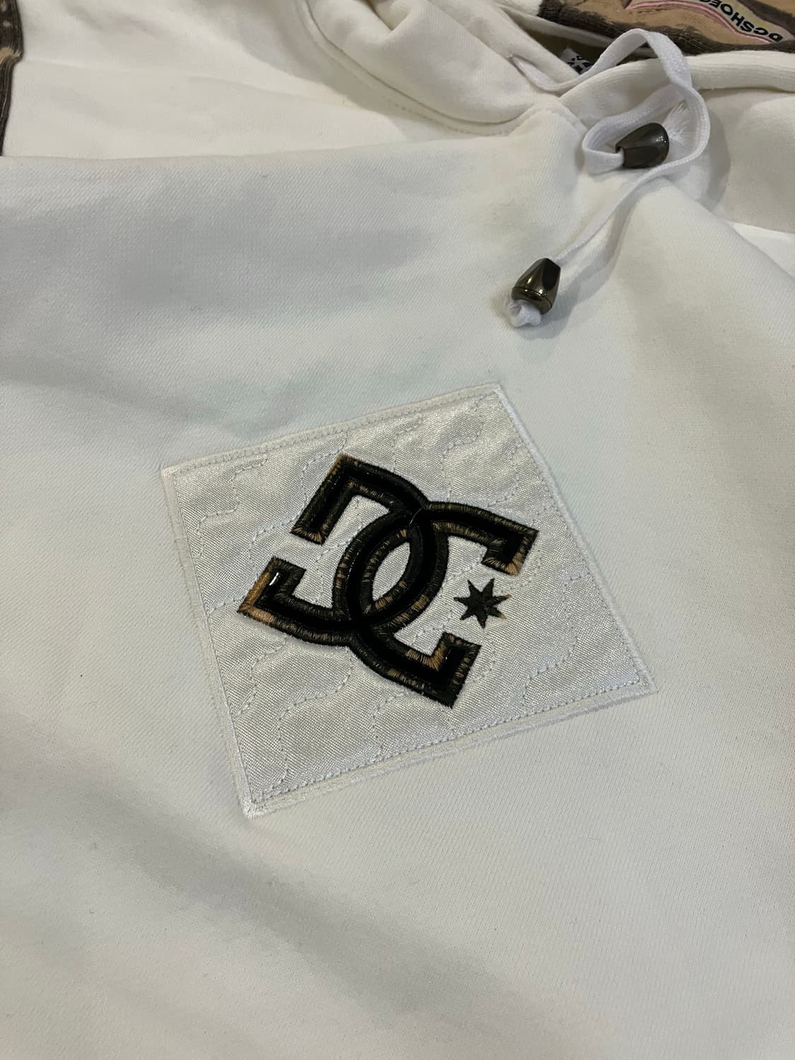90s DC SHOES 카모패턴 블리치 후드티 화이트 상품이미지2