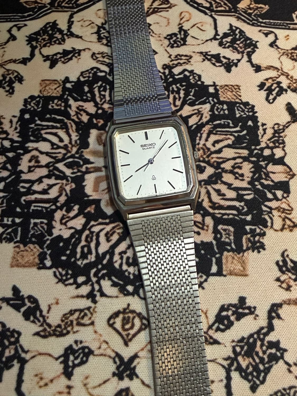 SEIKO 빈티지 쿼츠 시계 상품이미지1