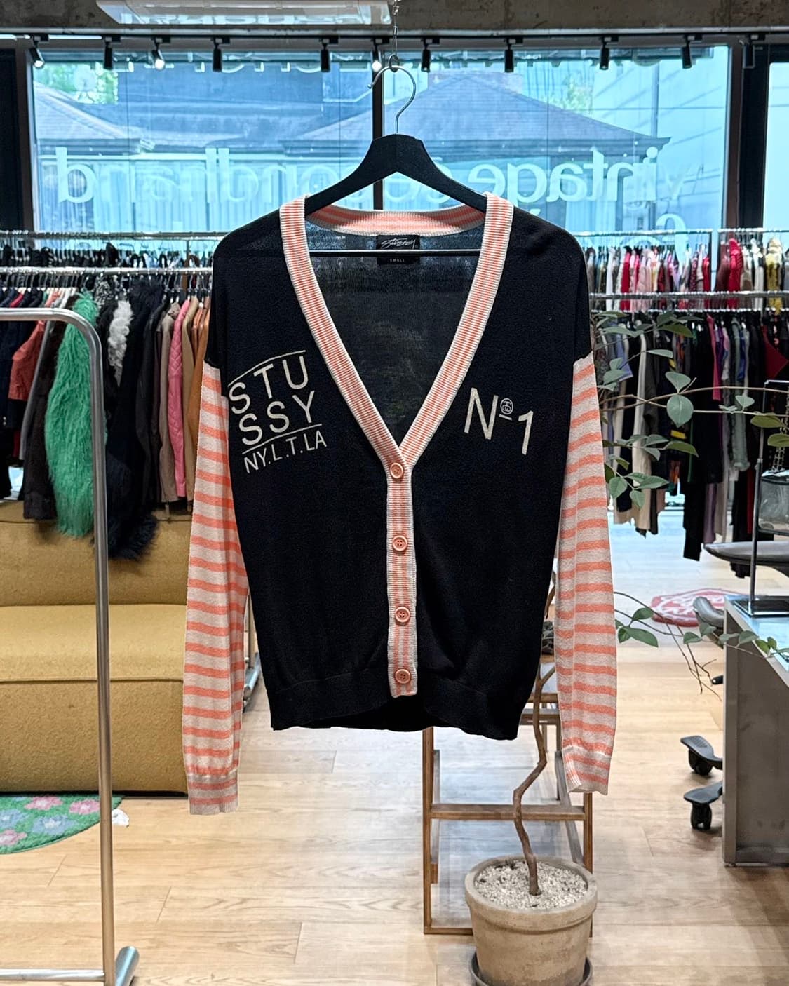 스투시 블랙 스트라이프 가디건  상품이미지1