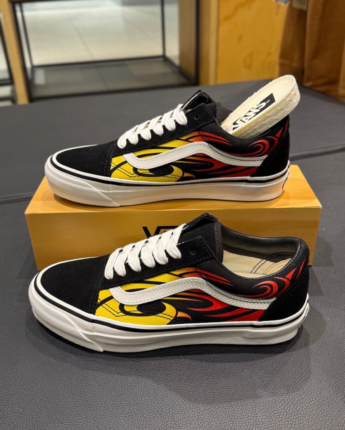 280 반스 플레임 올드스쿨 프리미엄 블랙 화이트 상품이미지2