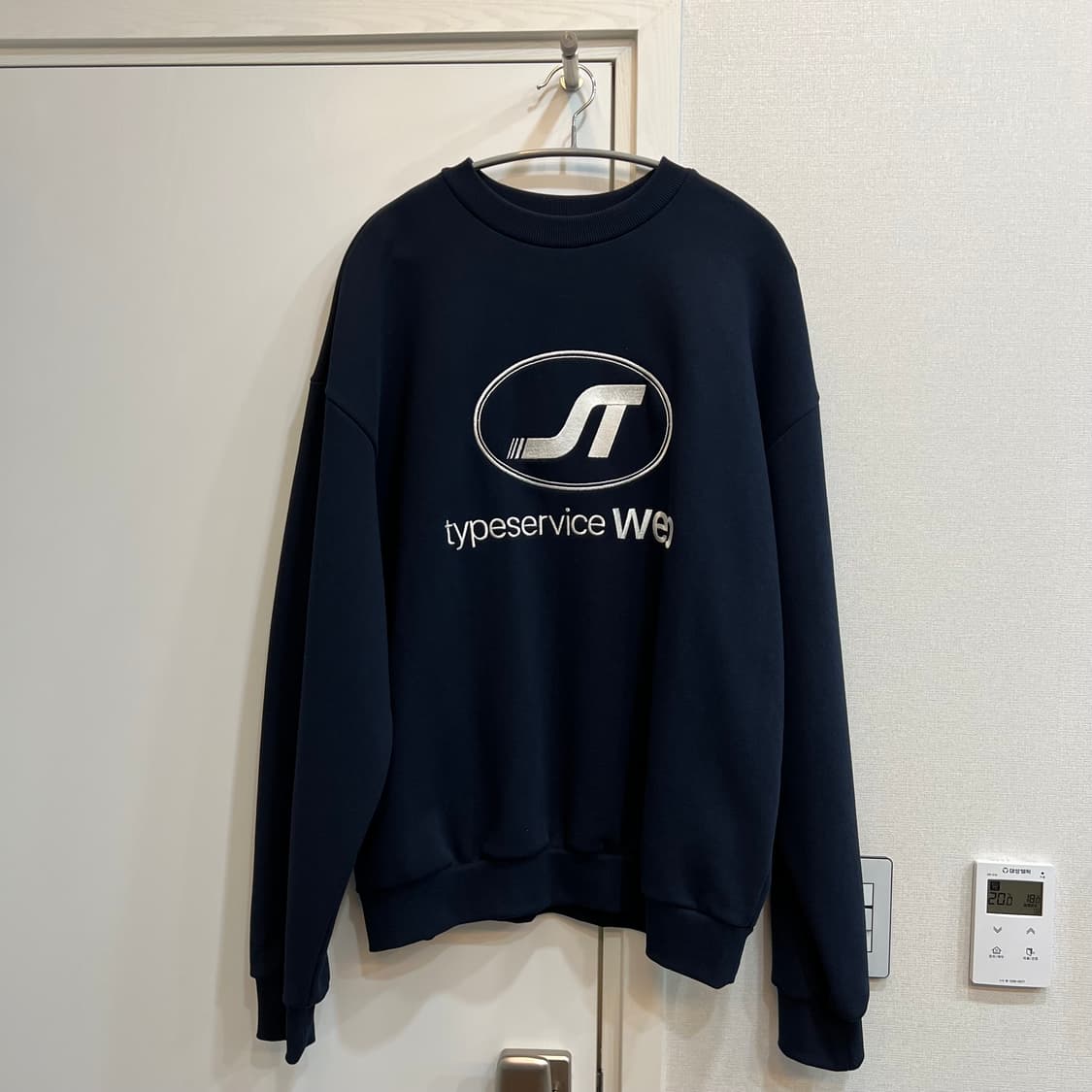 타입서비스 Unisex CLogo Sweatshirt [Navy] 상품이미지3