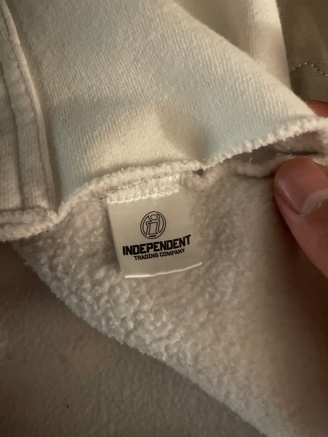 브이론 후드티 상품이미지4