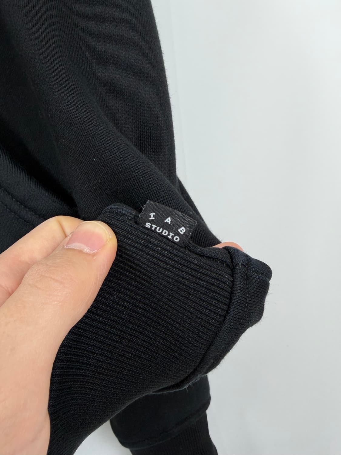 a70) 아이앱스튜디오 블랙 후드티 상품이미지3