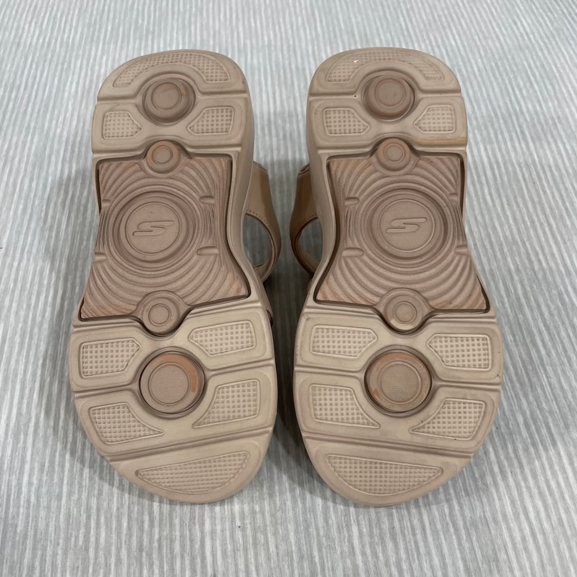 890) 스케쳐스 고워크 아치핏 2.0 샌들 220mm 상품이미지7