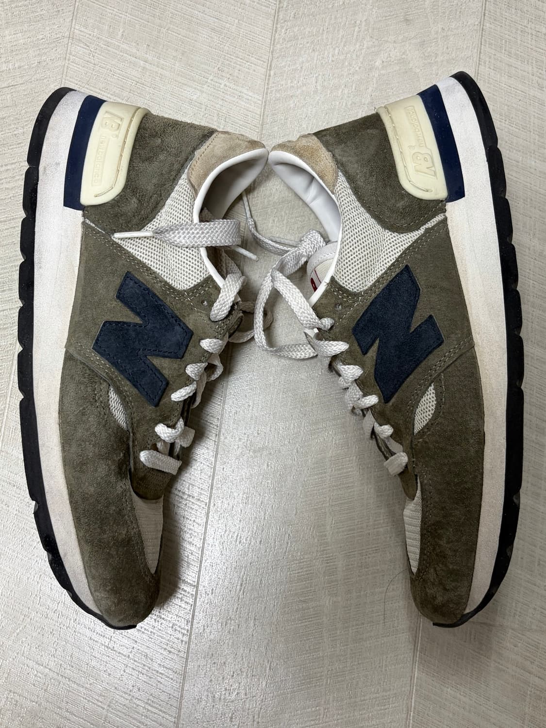 뉴발란스 990v1 올리브 265 판매합니다 상품이미지2
