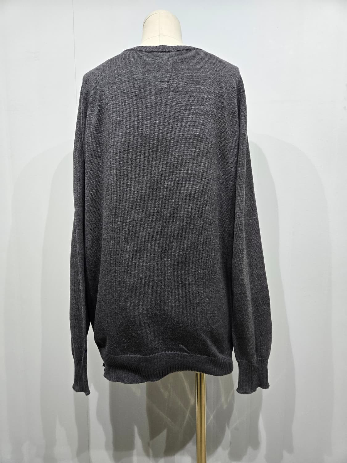 스투시 스테판 플리츠 V넥 니트 그레이 상품이미지2