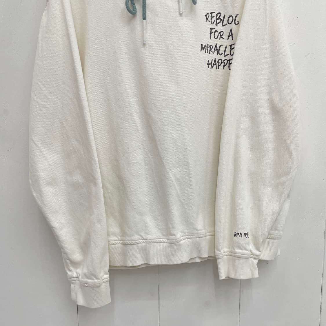 자라(ZARA) 아트워크 백프린팅 레터링 후드티 상품이미지6