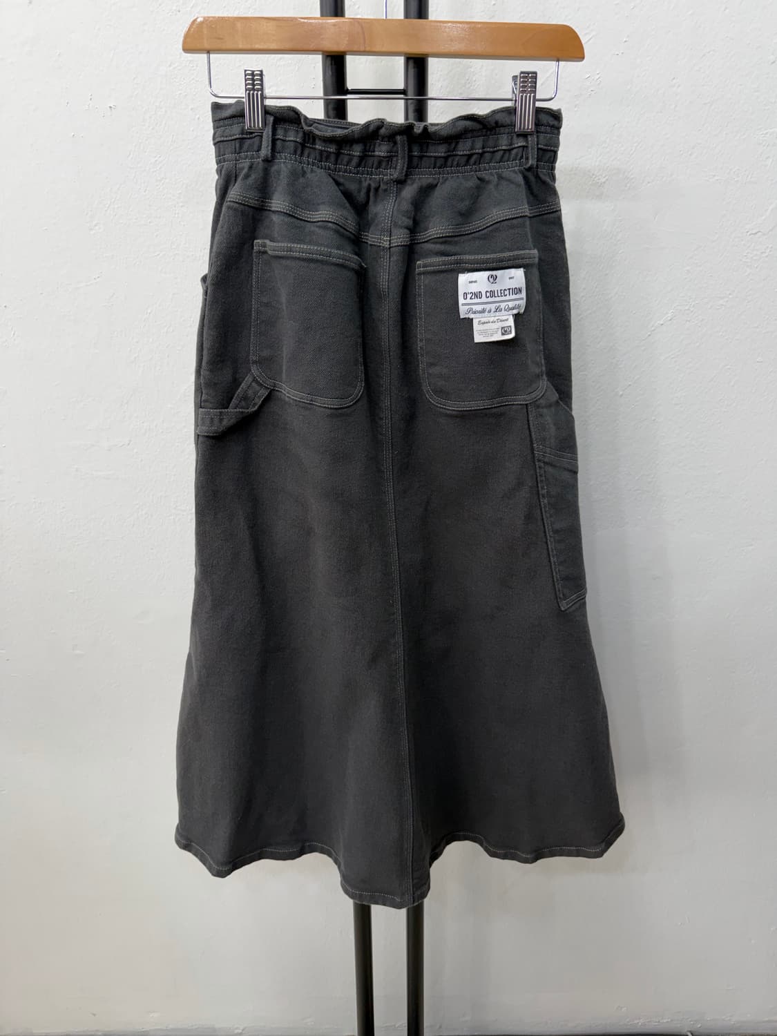 정품) O2ND 오즈세컨 한섬 23ss  블랙 데님 스커트 64 상품이미지5
