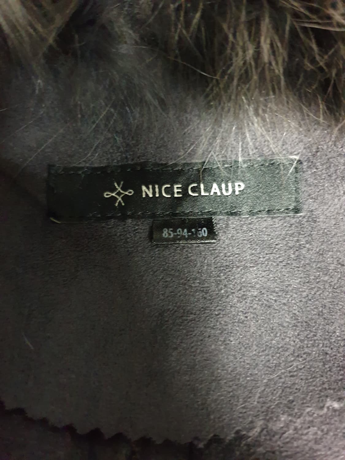 NICE CLAUP 폭스퍼 울혼방 스웨이드 사선지퍼 미디코트 (55) 상품이미지3