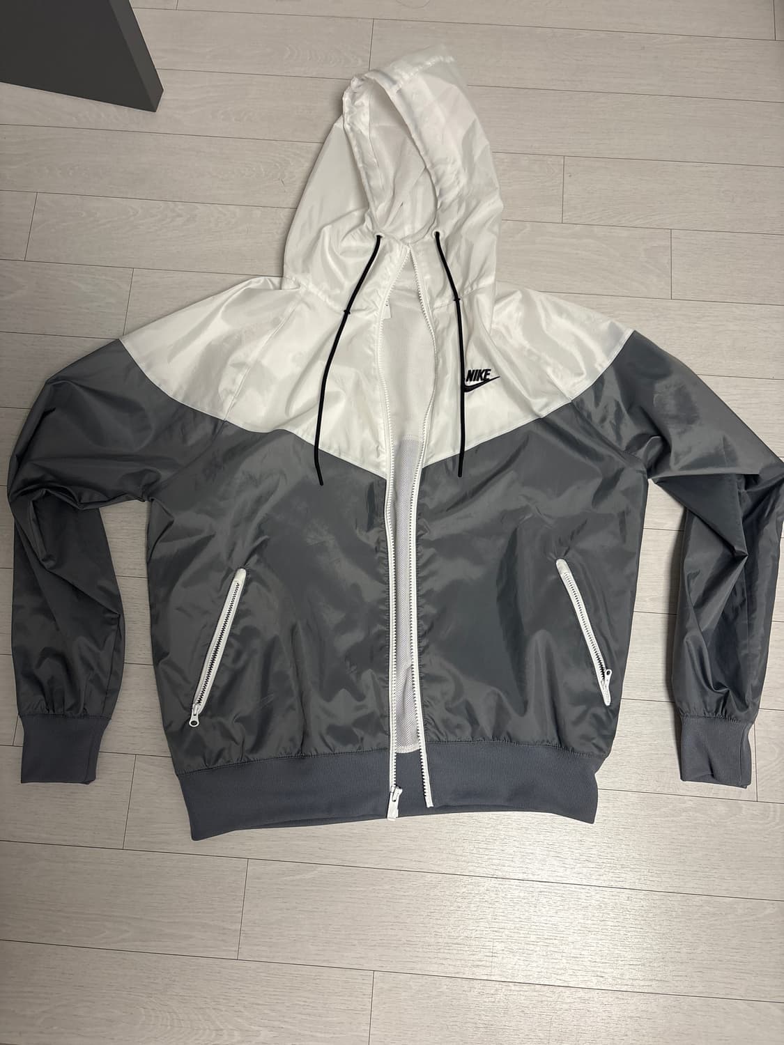 나이키 바람막이 S 새상품 상품이미지1