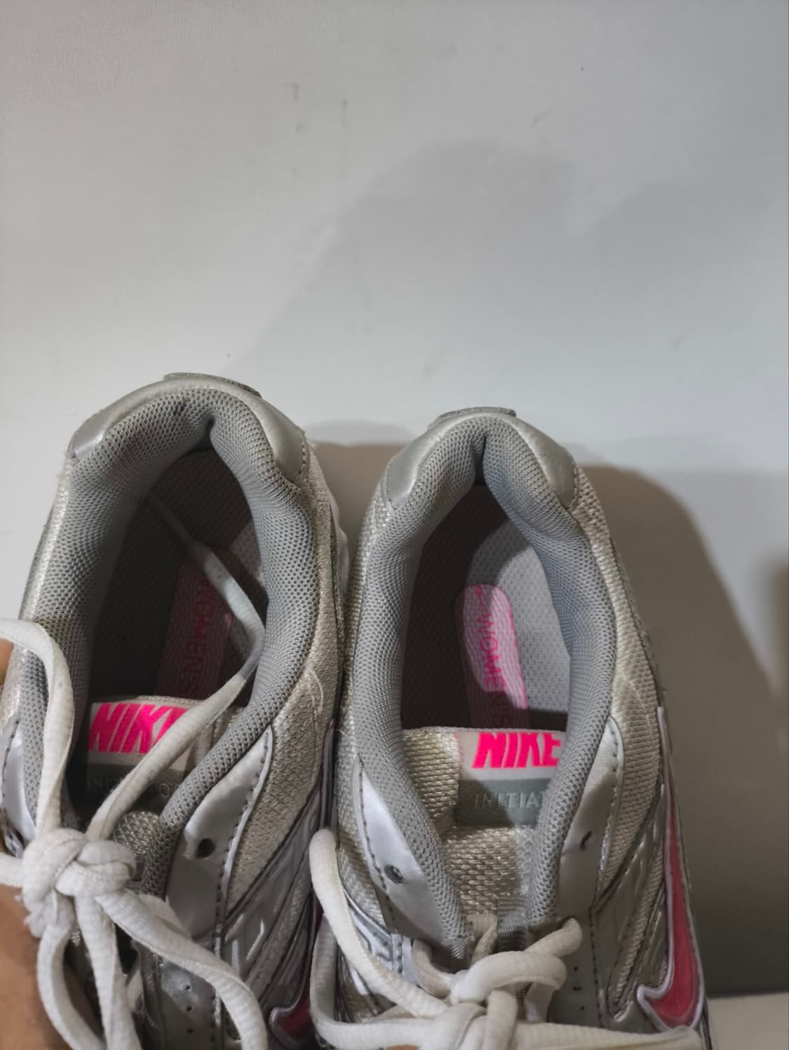 245mm 나이키 이니시에이터 실버 러닝화 운동화  상품이미지6