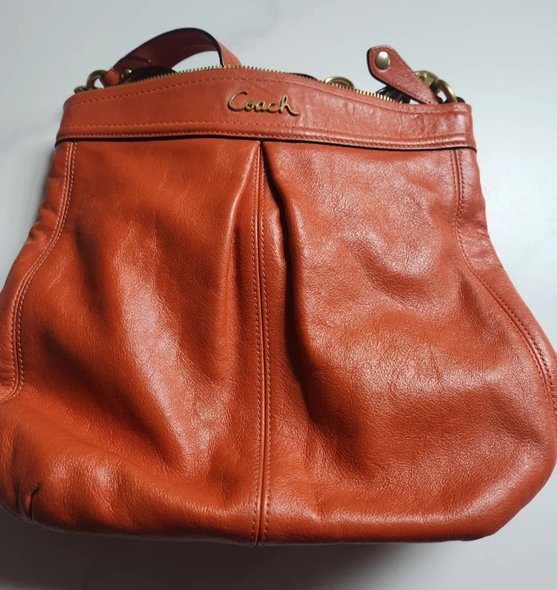 코치 오렌지 가죽 숄더백 상품이미지1