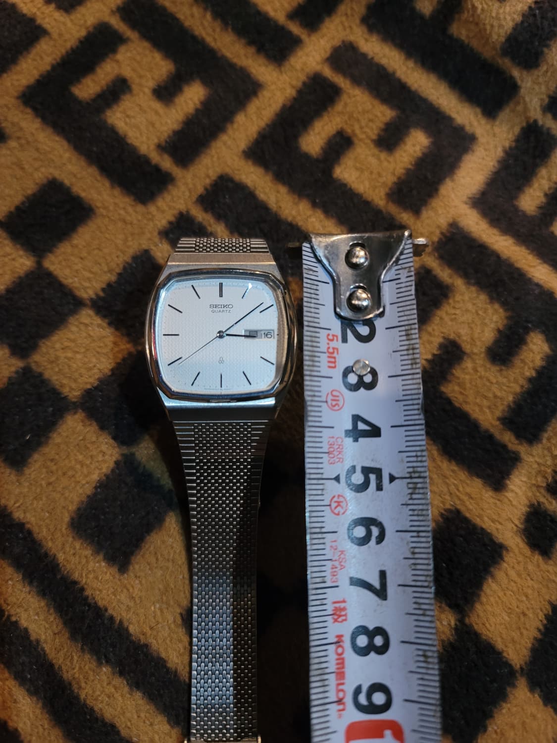 1983년 2월에 생산된 세이코 빈티지 시계 상품이미지5