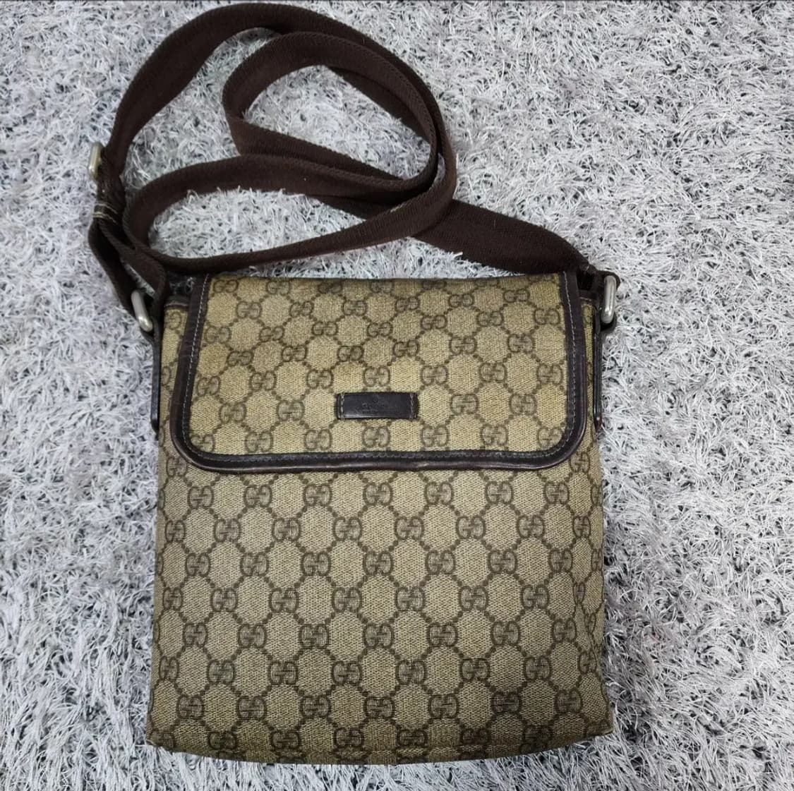 구찌 GG PVC 크로스백 상품이미지1