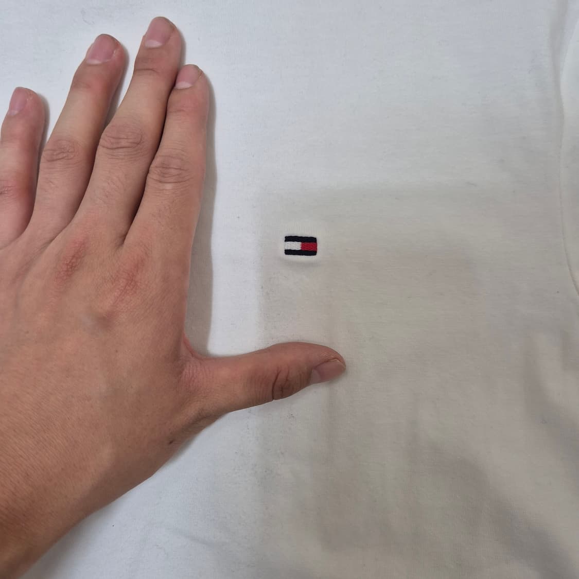 타미힐피거 미니 플래그 슬림핏 스트레치 라운드 반팔티 상품이미지4