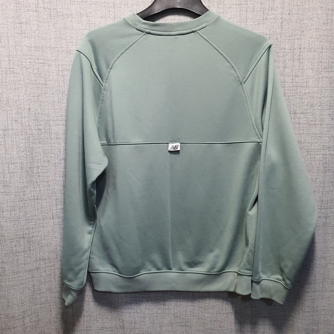 뉴발란스 남성 맨투맨  상품이미지2