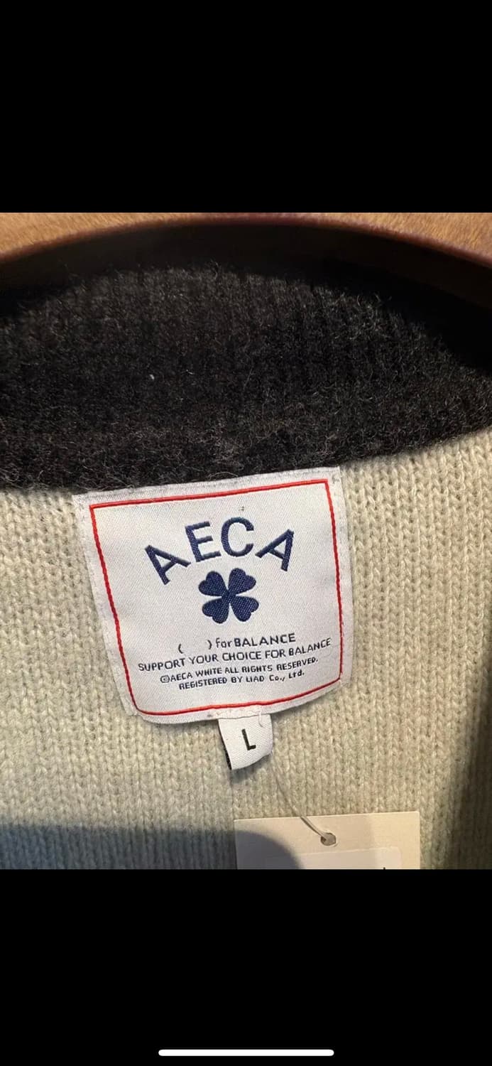 에이카화이트 스트라이프 3버튼 카라넥 니트 H933 상품이미지5