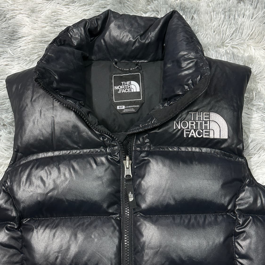 노스페이스 700 눕시 유광 블랙 패딩조끼 s 상품이미지2