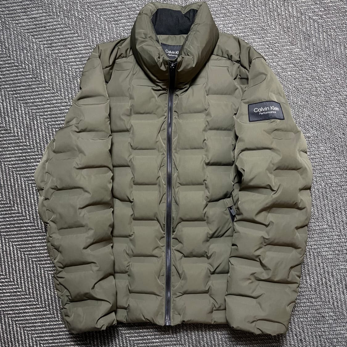 캘빈클라인 퍼포먼스 패딩 점퍼 카키(M) 상품이미지1